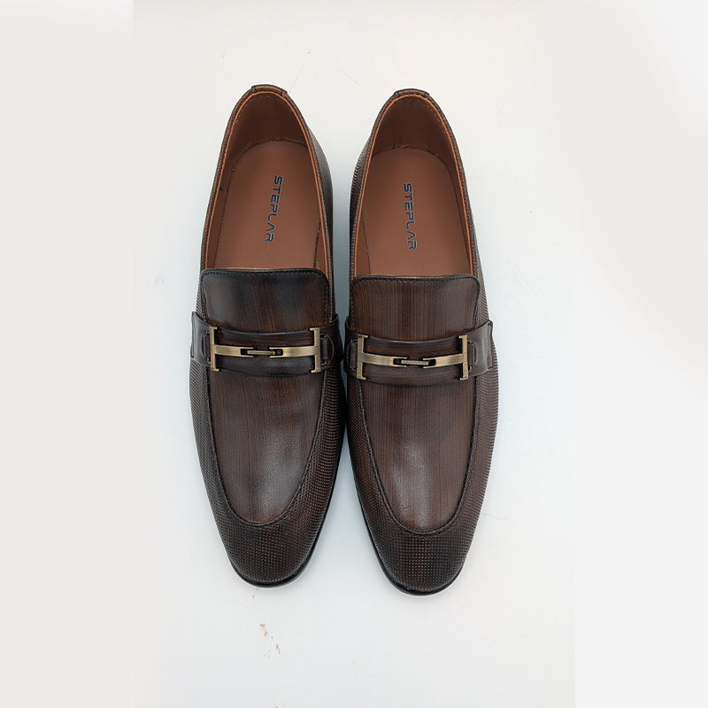 Men's Elegant Textured Dress Shoe with Metal Bit