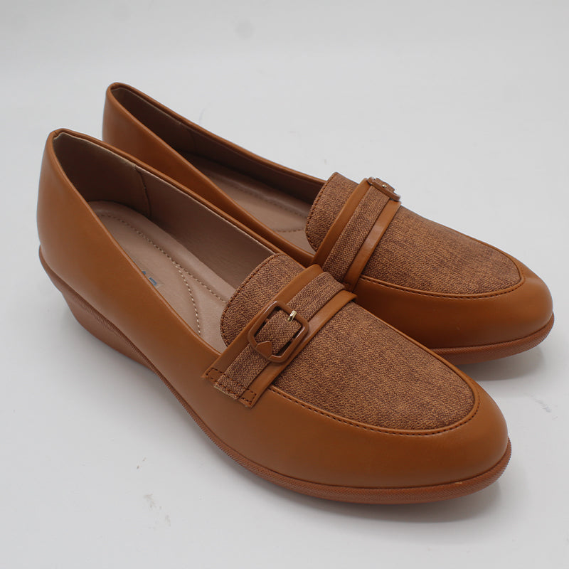 STEPLAR Mixed-Media Buckle Court Wedge