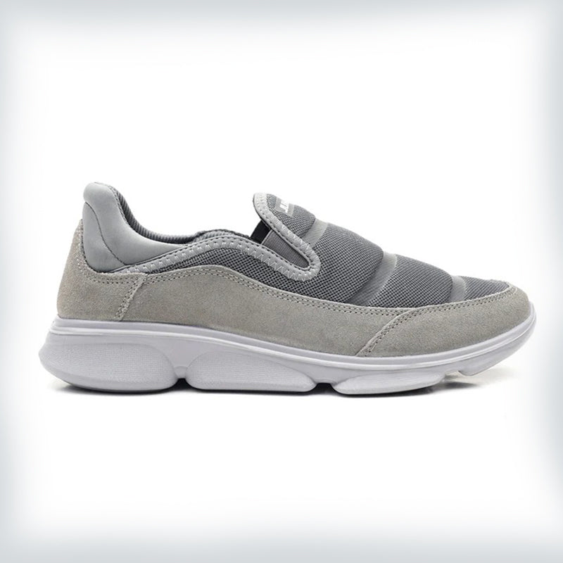 Jumper Lightweight Mesh Slip-On Trainer