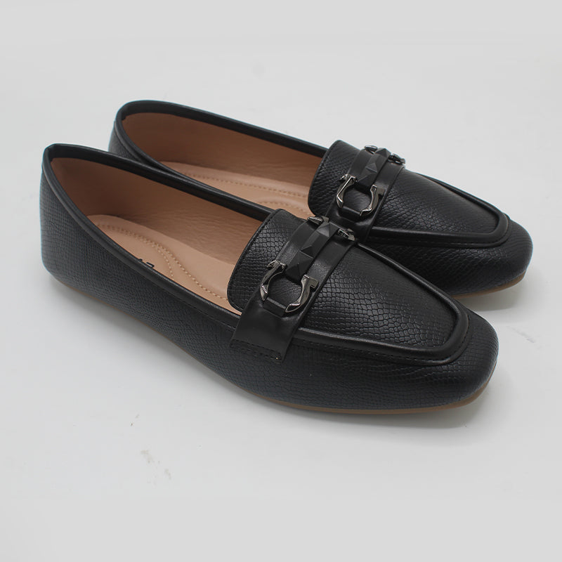 STEPLAR Minimalist Studded Buckle Flat