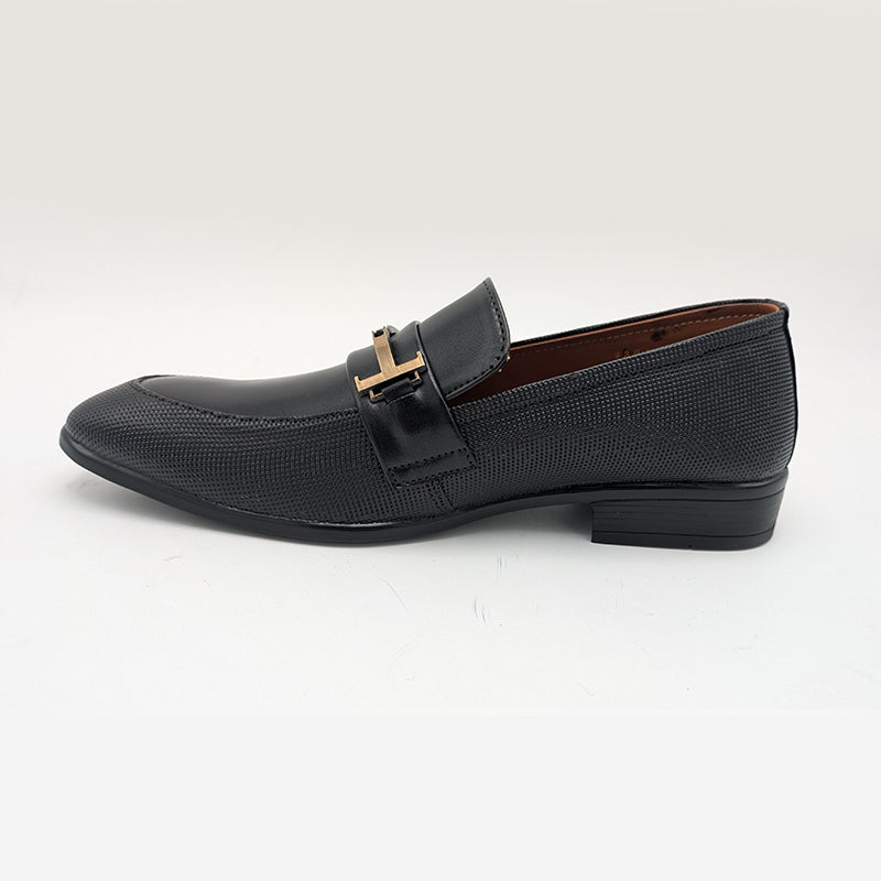 Men's Elegant Textured Dress Shoe with Metal Bit