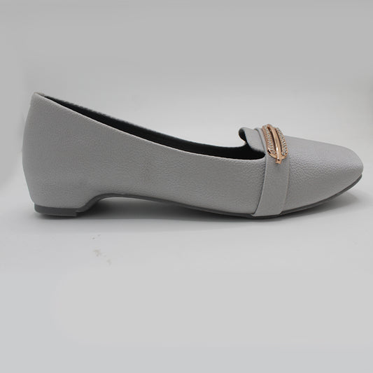 STEPLAR Squared-Toe Jewel Bar Flat